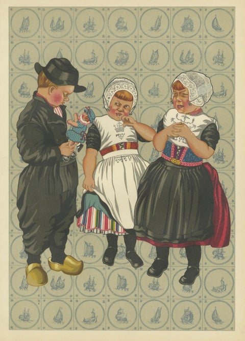Children’s Traditional Dress from Urk with Embroidered Aprons and Silver Details, close-up 4